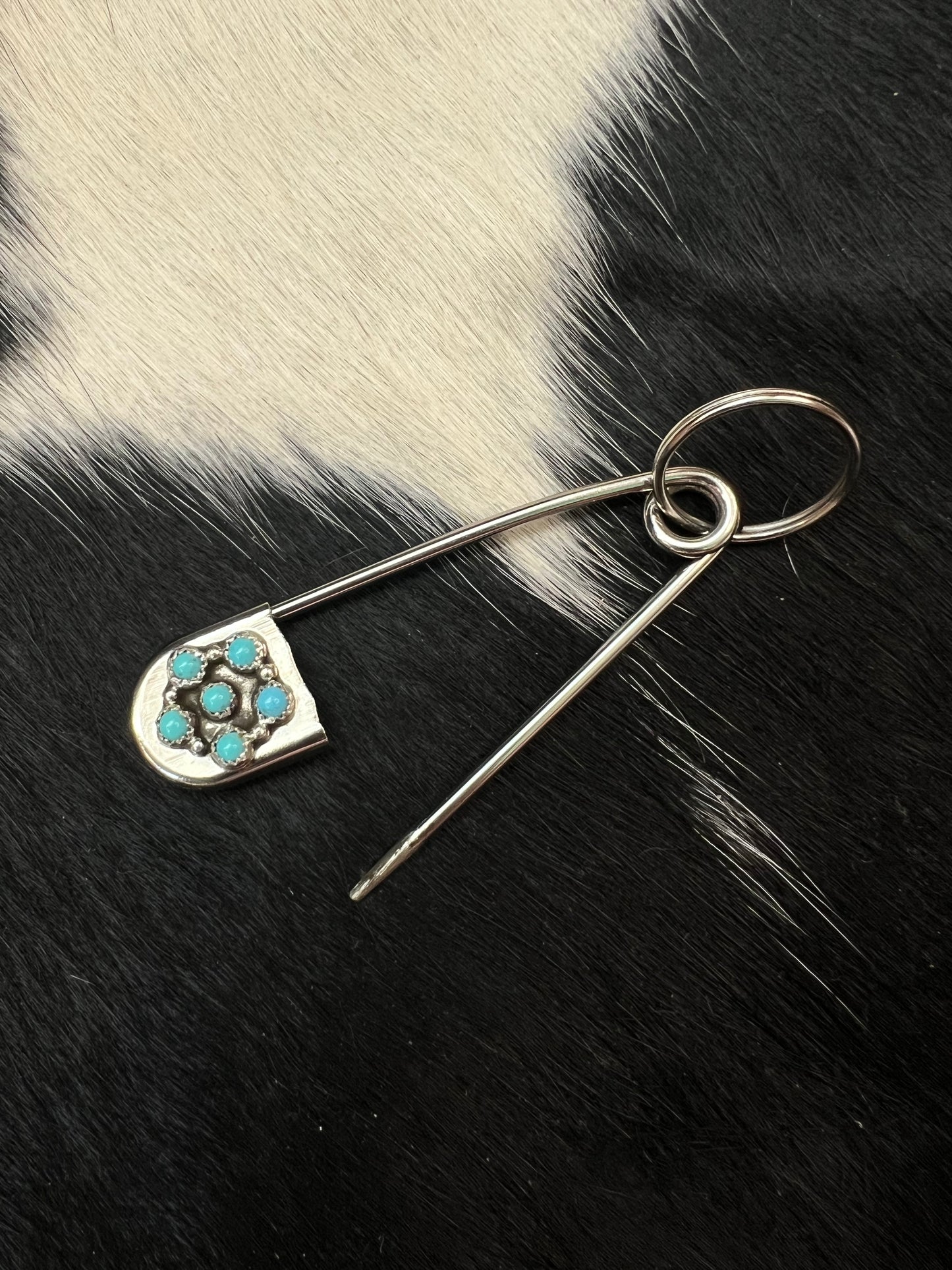 Daisy Safety Pin Keychain